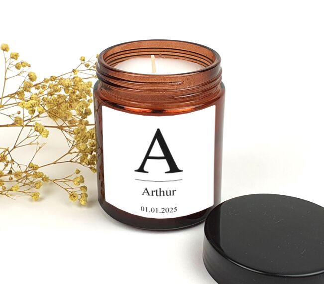 Vintage geurkaars personaliseren - Eerste letter met naam - Sfeerbeeld 1