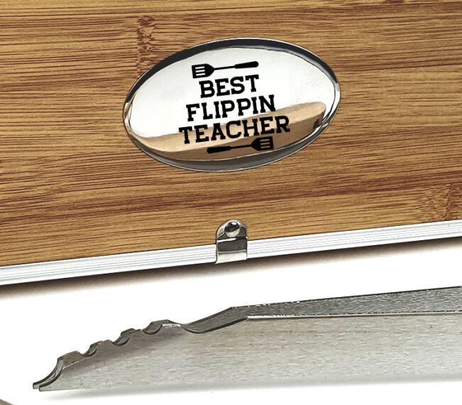 Gepersonaliseerde BBQ set - Best Flippin Teacher - Sfeerbeeld 1