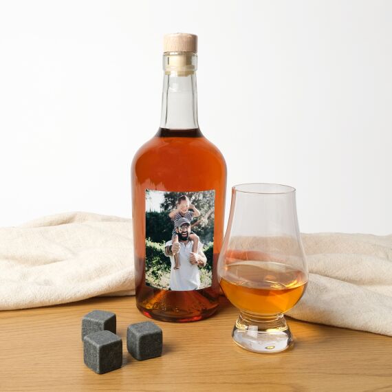 Gepersonaliseerde rum fles - Piratenfles - Met foto - Sfeerbeeld 1