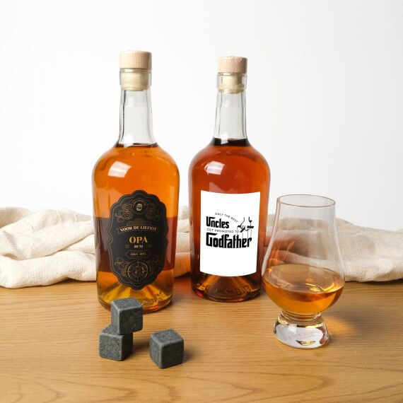 Gepersonaliseerde rum fles - Piratenfles - Kerstcadeau - Sfeerbeeld 1